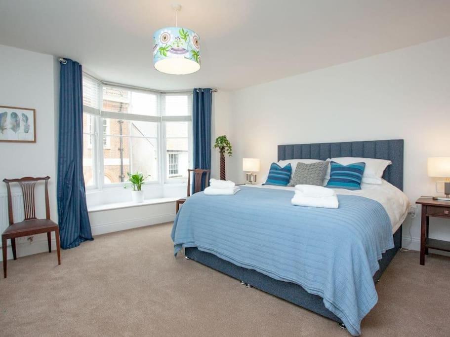 2 Central, Spacious, Apartment With Private Patio Sidmouth Bagian luar foto