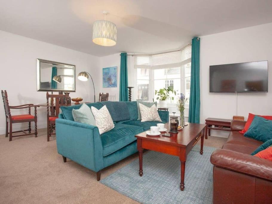 2 Central, Spacious, Apartment With Private Patio Sidmouth Bagian luar foto